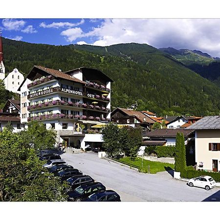 Alpenhotel Oetz Exteriör bild