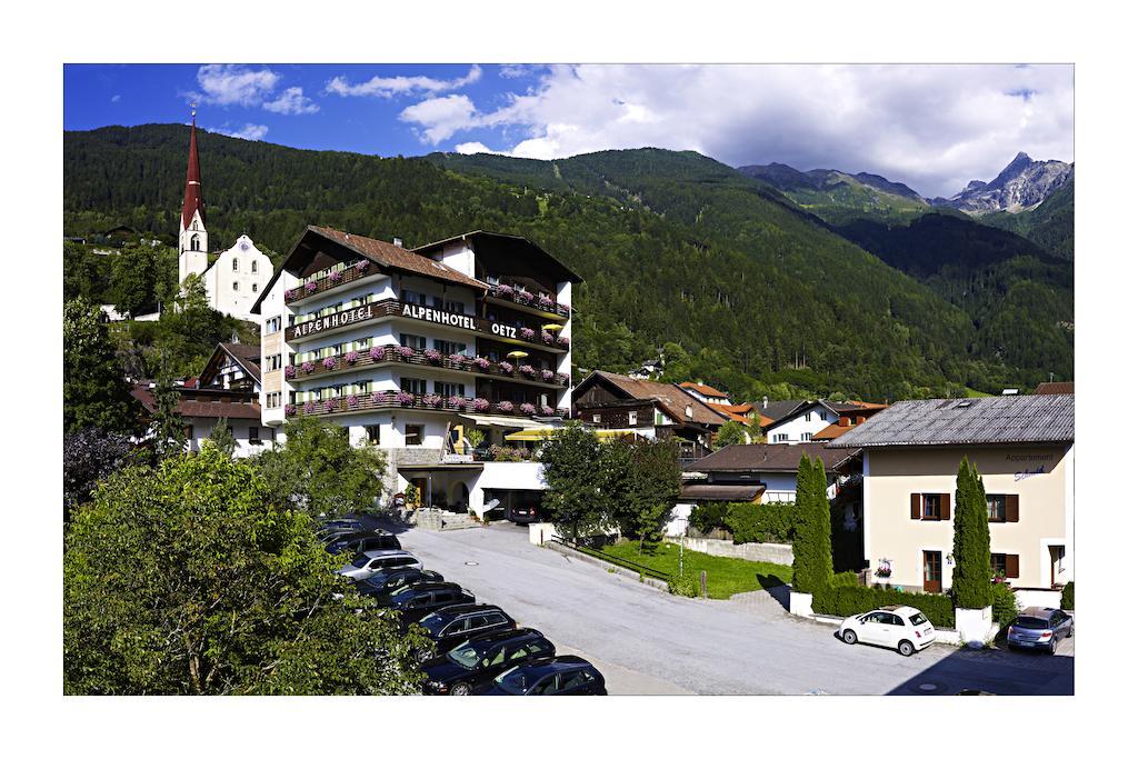 Alpenhotel Oetz Exteriör bild