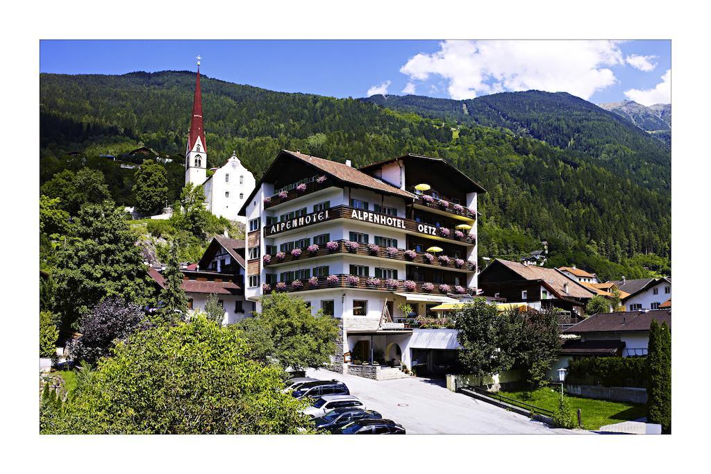 Alpenhotel Oetz Exteriör bild